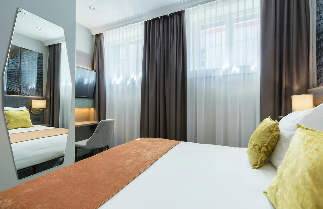 Leonardo Hotel Amsterdam Museum Quarter-1