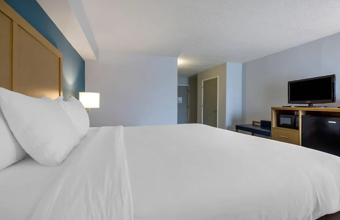 Comfort Inn & Suites Alexandria West-1
