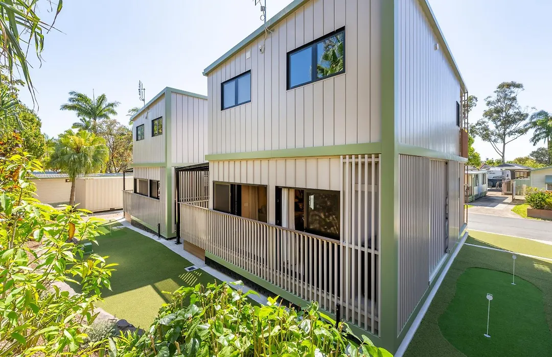Ashmore Palms Holiday Village-1
