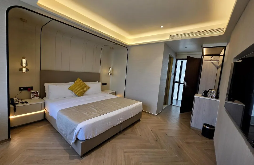 Dragonfly Hotel - The Art Hotel-1