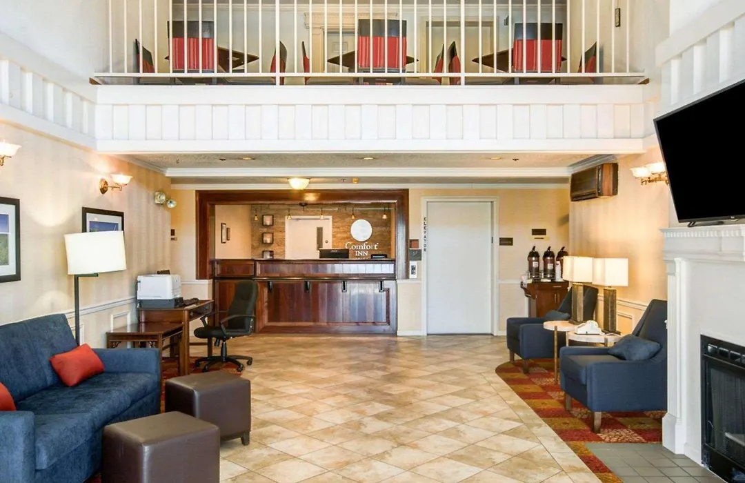 Comfort Inn Redding Near I-5-1