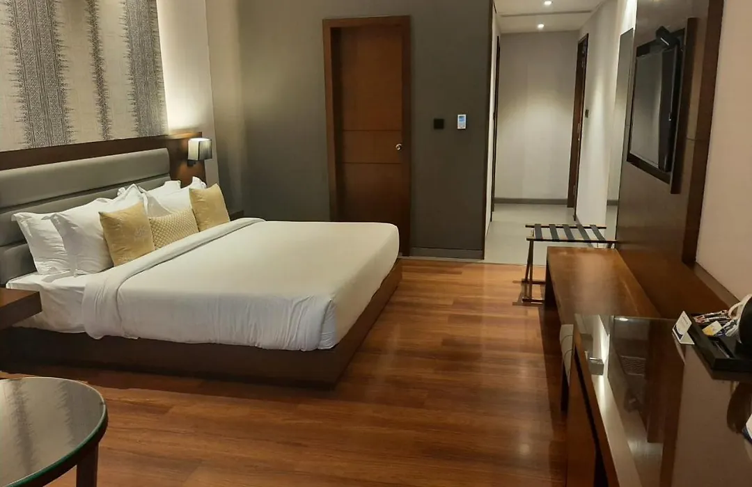 The Rosefinch Sarovar Portico-1