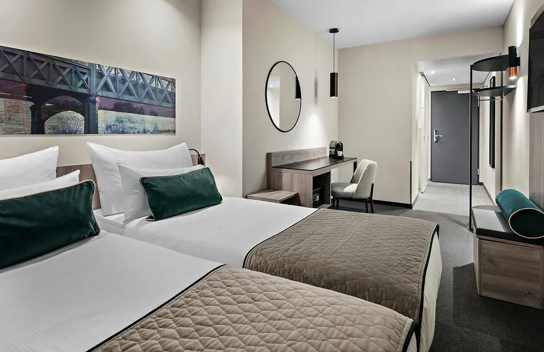 Leonardo Hotel Vienna City West-1