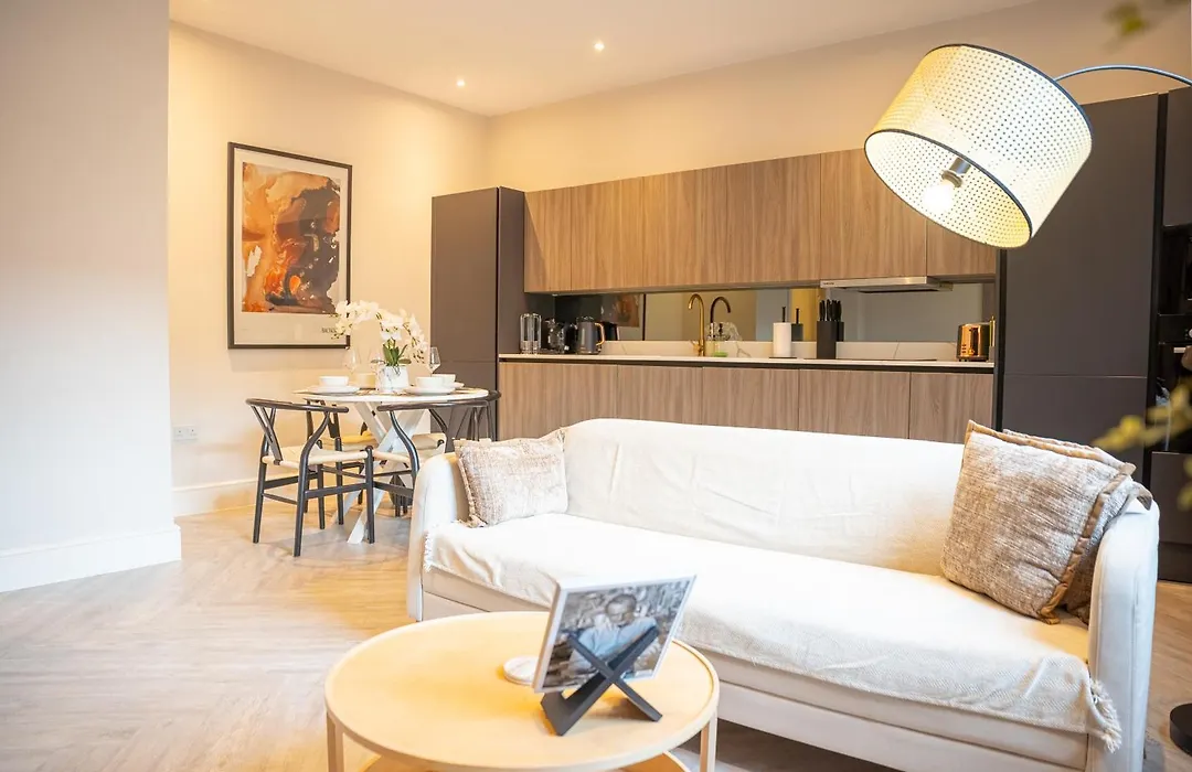 10 Park Square East, Luxury Serviced Apartments-1