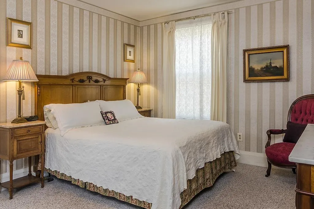 Rose Manor Bed & Breakfast-1