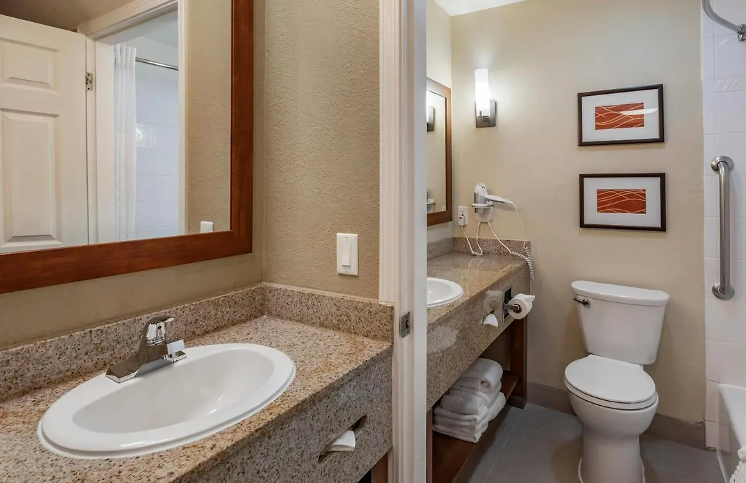 Comfort Inn & Suites Ventura Beach-1