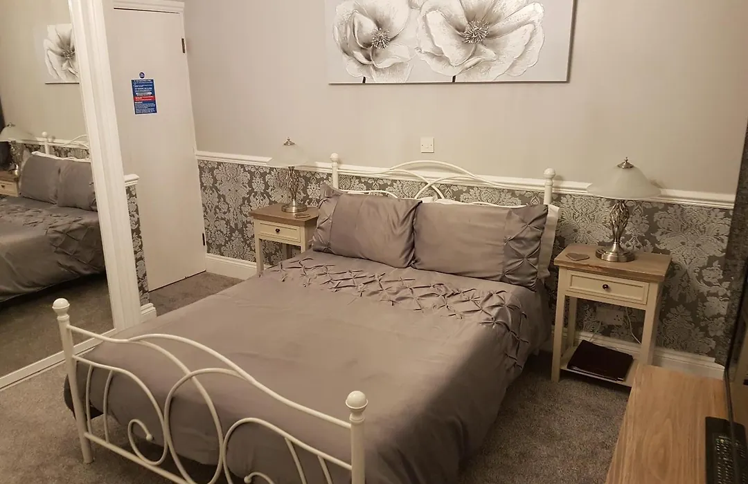 Oakover Guest House-1