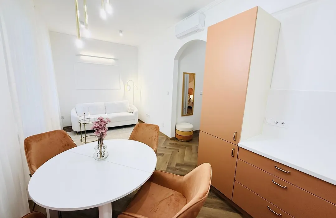 Mirage Medic Hotel-1