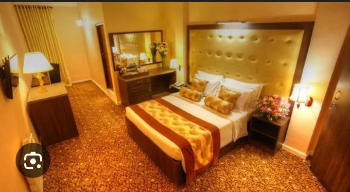 The Queensburry City Hotel-1
