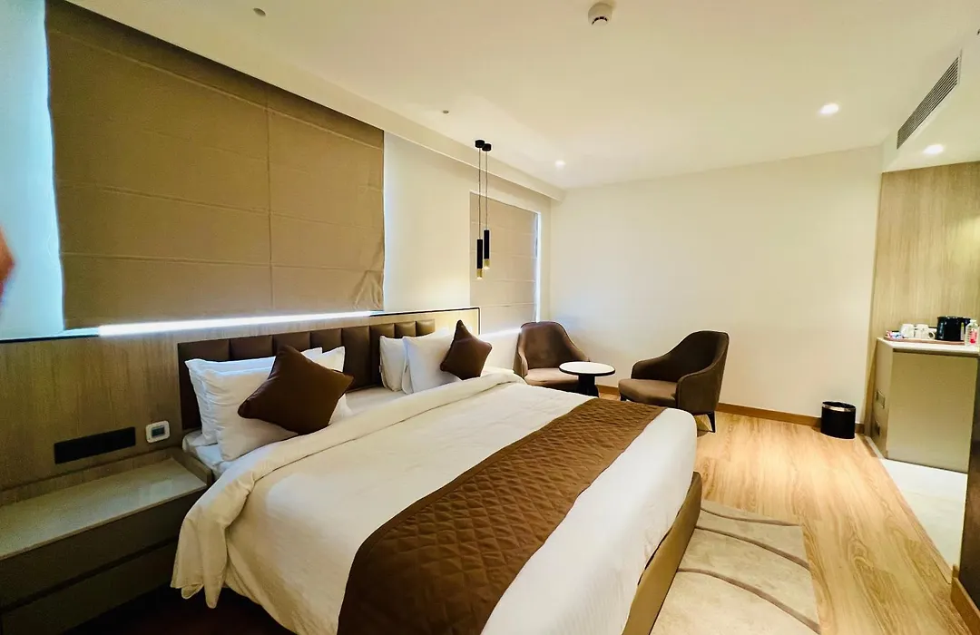 Hyphen Business Hotel-1