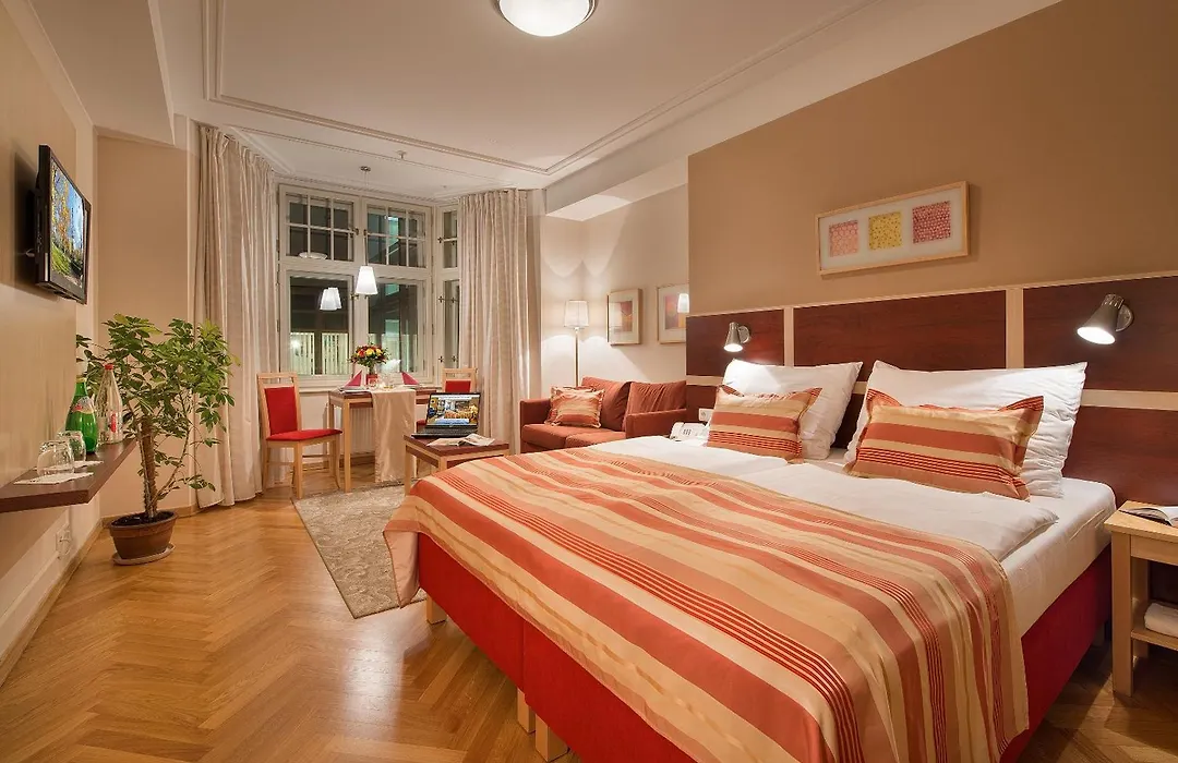 Ea Hotel Julis-1