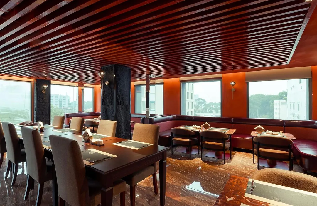 Kin Hotel Ly Tu Trong Edition-1