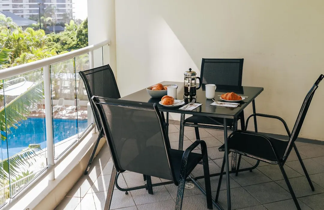 The Crest Apartments - Main Beach-1