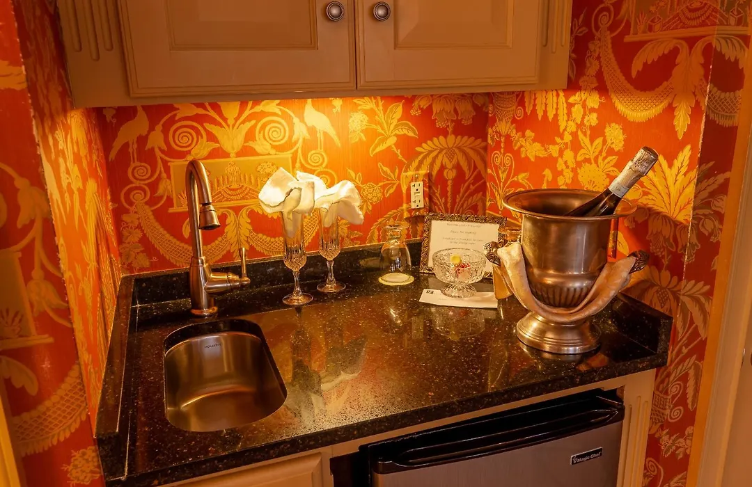 Ivy Lodge-1
