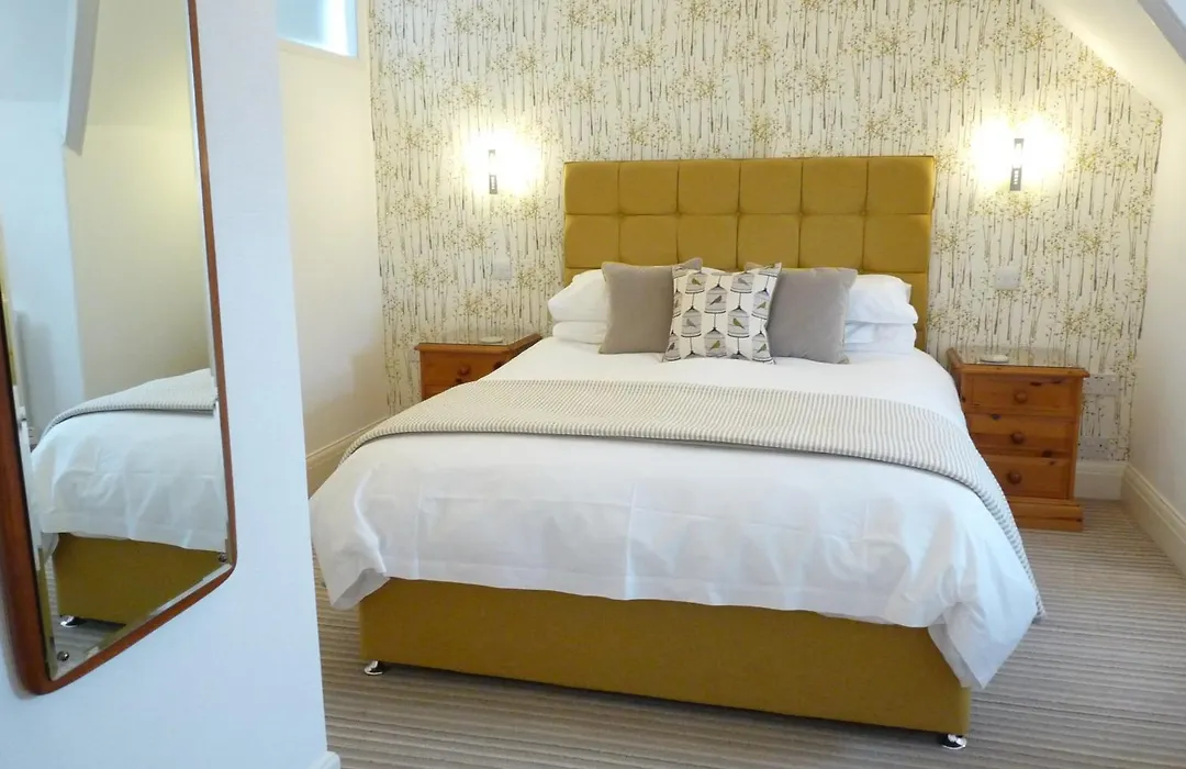 The Cliffbury-1