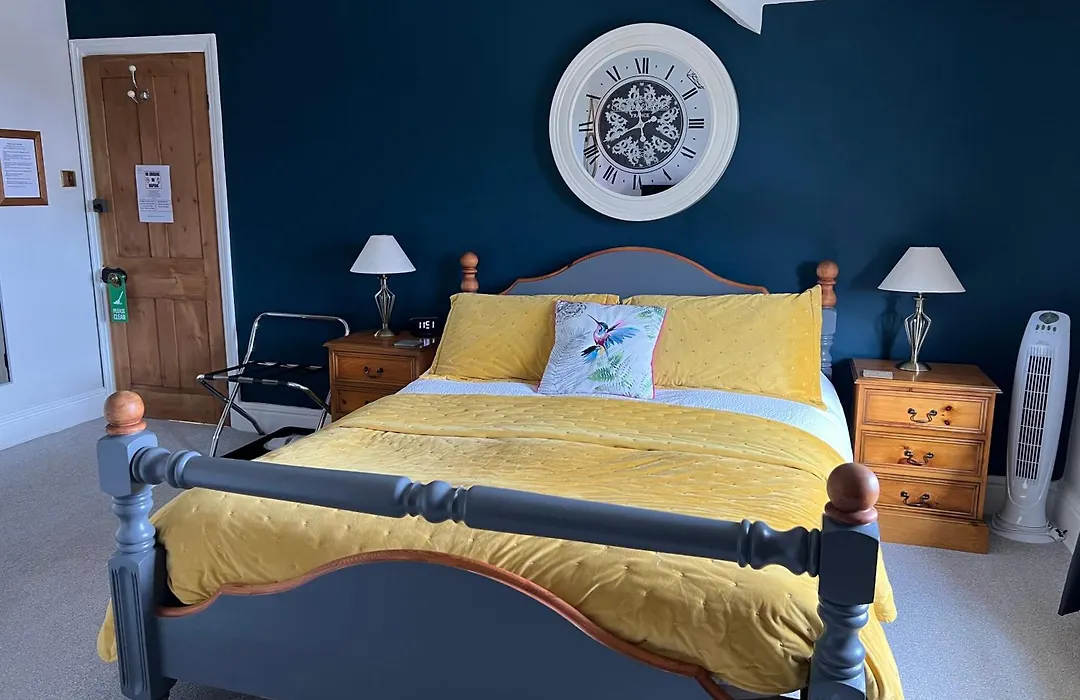 Overdale Guesthouse And Free Parking-1
