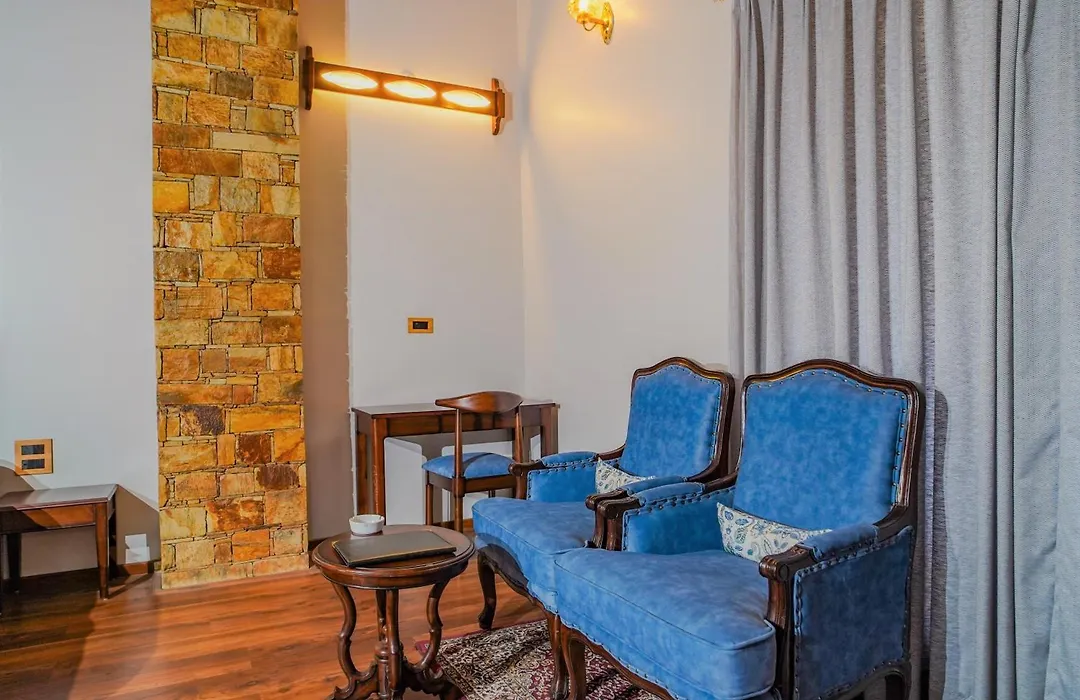 Neelesh Inn - Luxury Lake View Resort With Swimming Pool On Bhimtal Lake-1