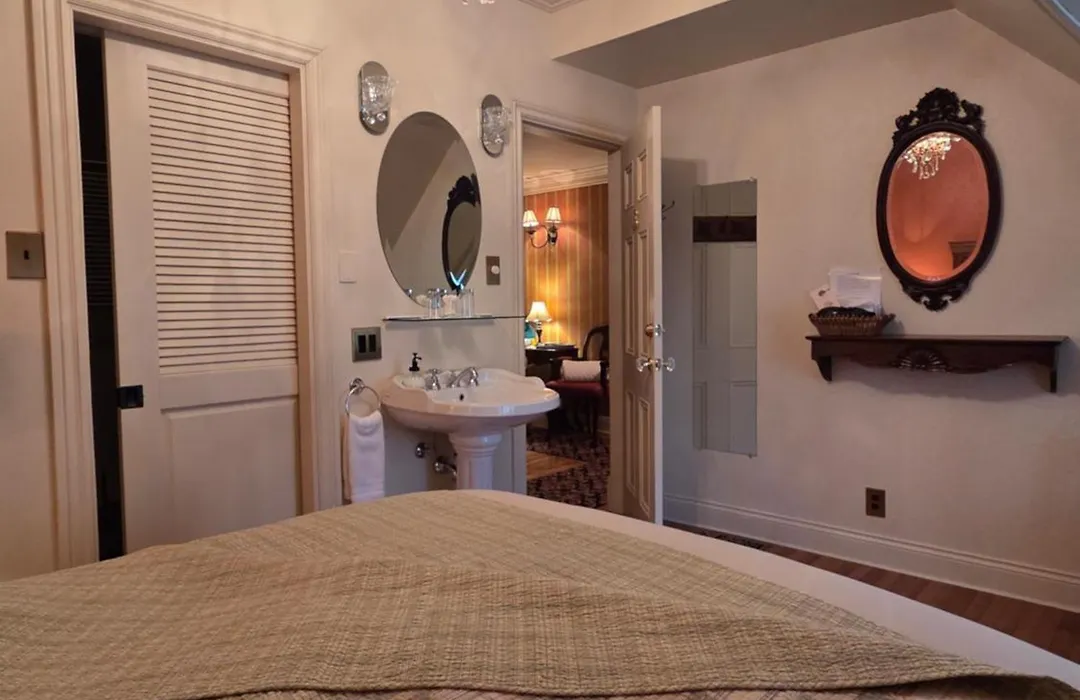 Auberge J.A Moisan-1