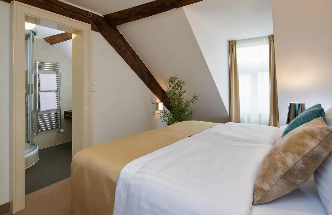 Golden Angel Suites By Adrez-1