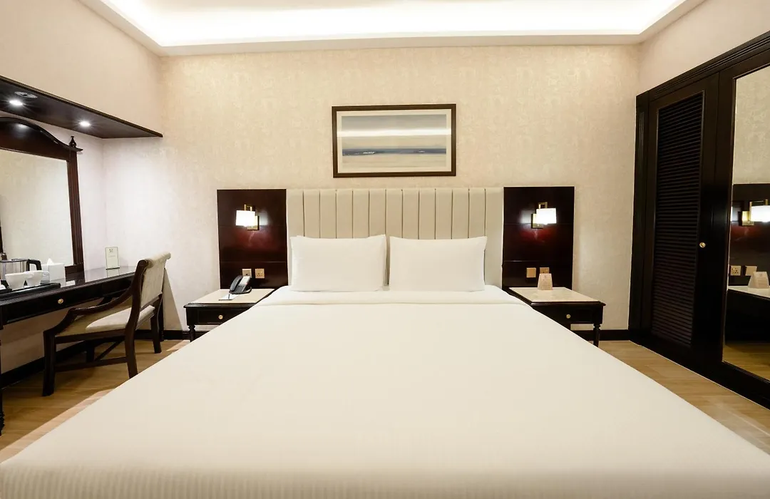 Luxe Avenue Hotel-1