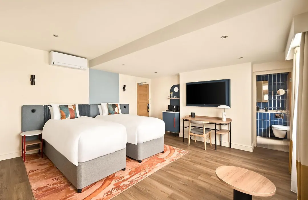 London Bloomsbury Square Hotel By Ihg-1