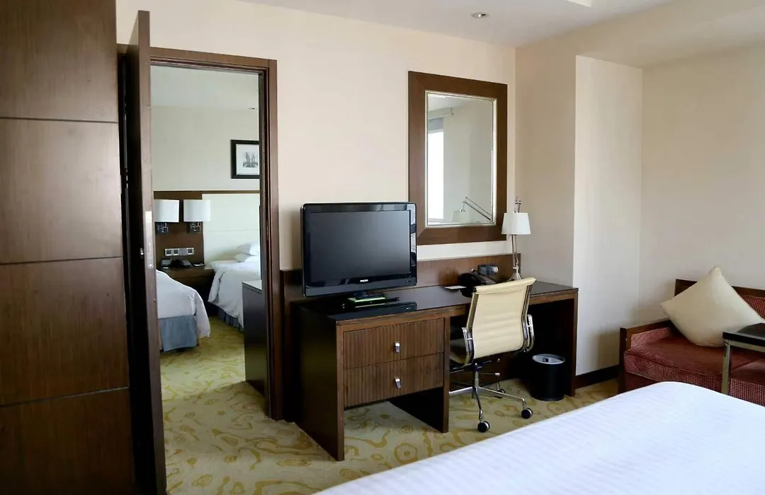 Courtyard By Marriott Shanghai Xujiahui-1