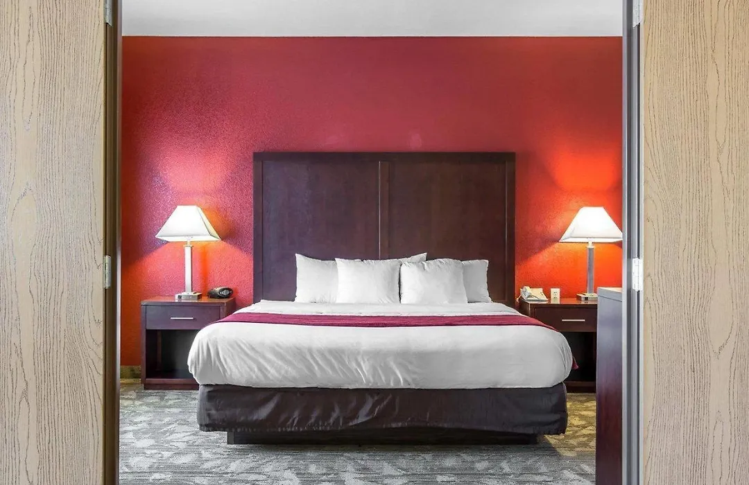 Comfort Suites Palm Desert I-10-1