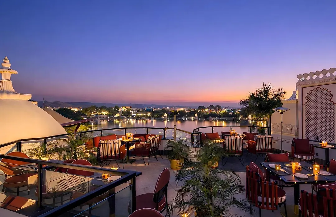 Swaroop Vilas - Lake Facing Boutique Hotel-1