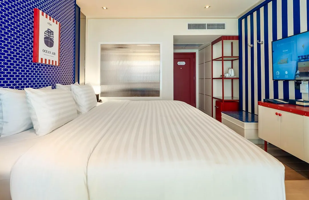 The Cruise Hotel-1
