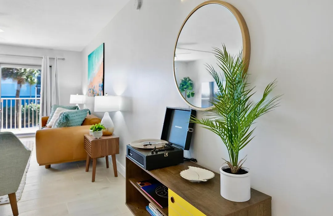Cocoa Beach Towers - Oceanfront Resort With Heated Pool, Tennis Steps From The Pier-1