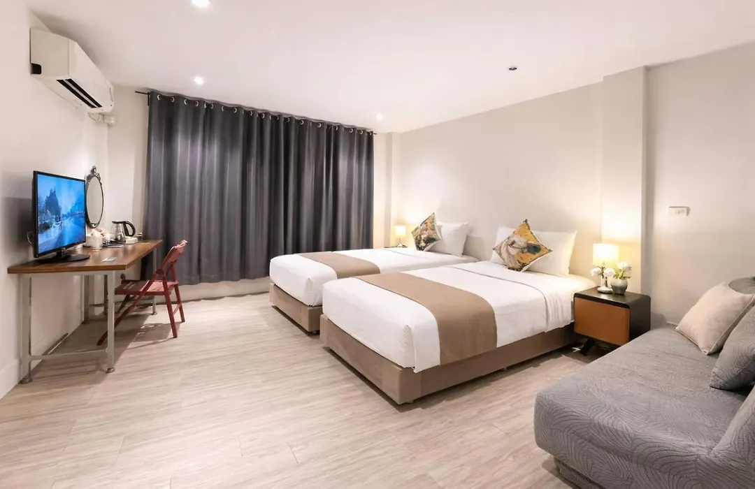 Studio F Sukhumvit-1