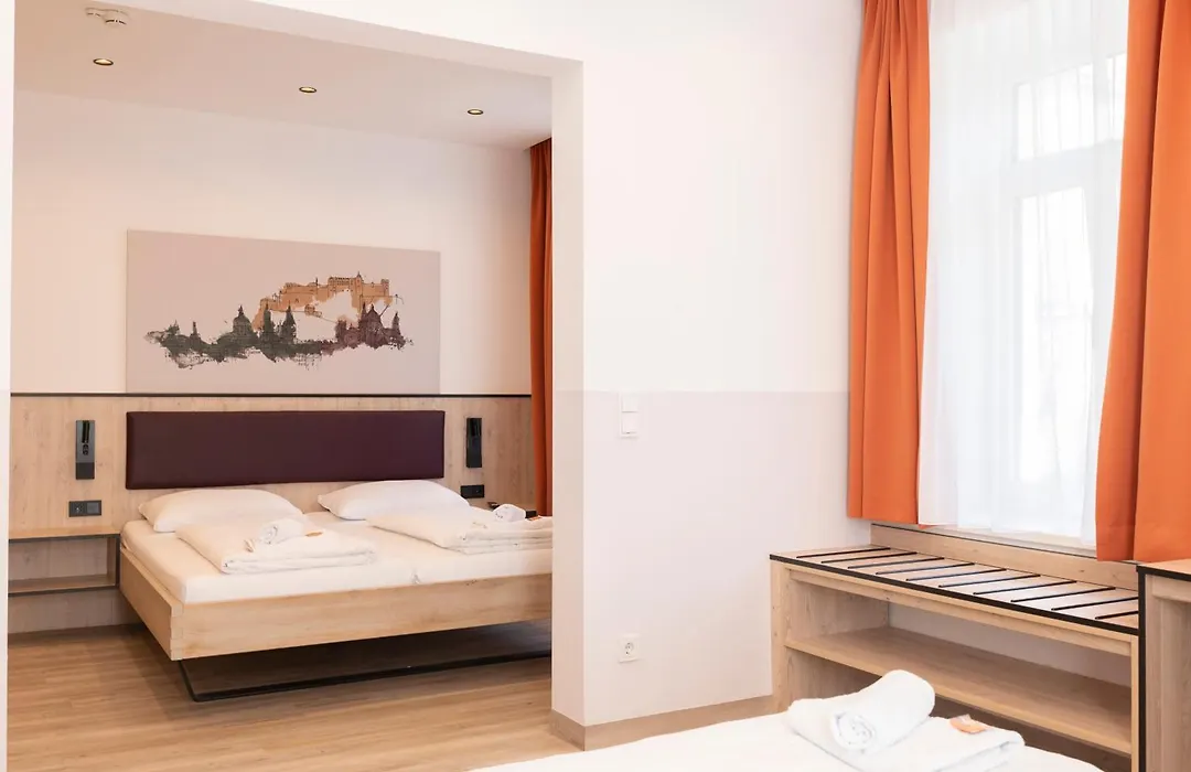Villa Floeckner Bed & Breakfast-1