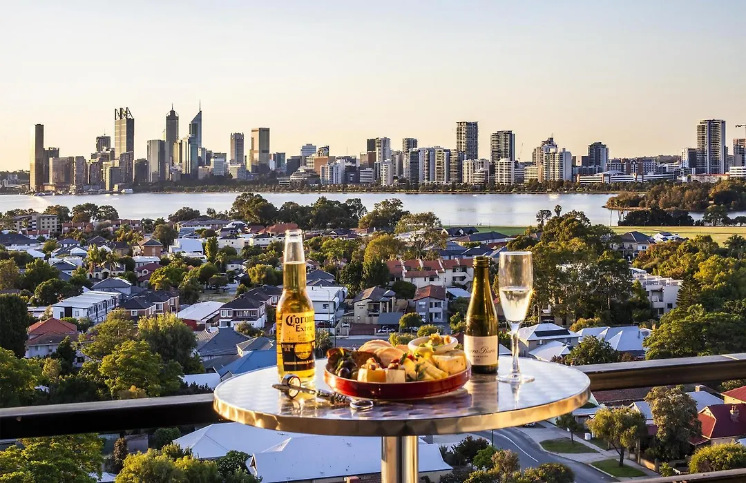 Metro Hotel Perth-1