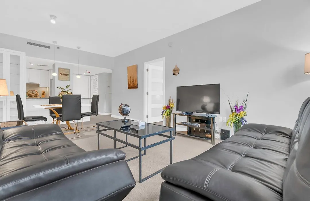 Heaven On Washington Fully Furnished Apartments-1