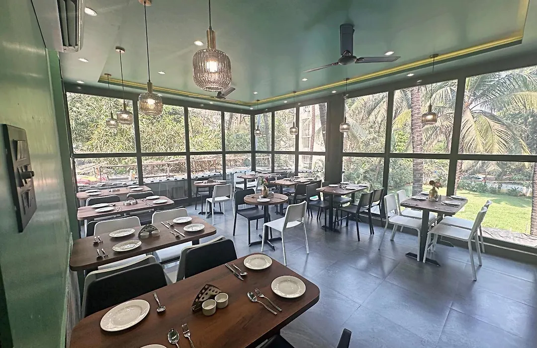 Asar Hotel Varanasi-1