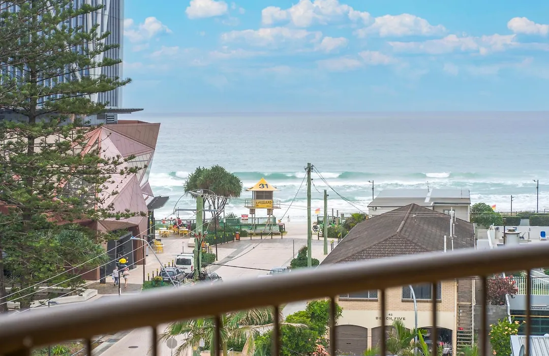 Warringa Surf Holiday Apartments-1