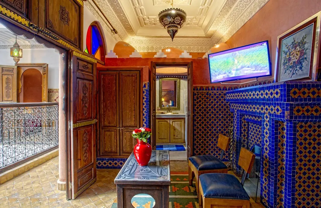 Riad Lakhdar-1
