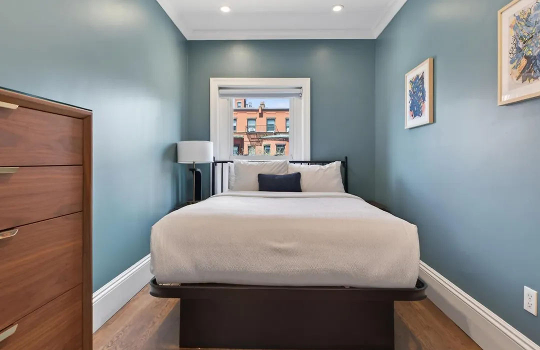 304 Newbury Street By Thatch-1