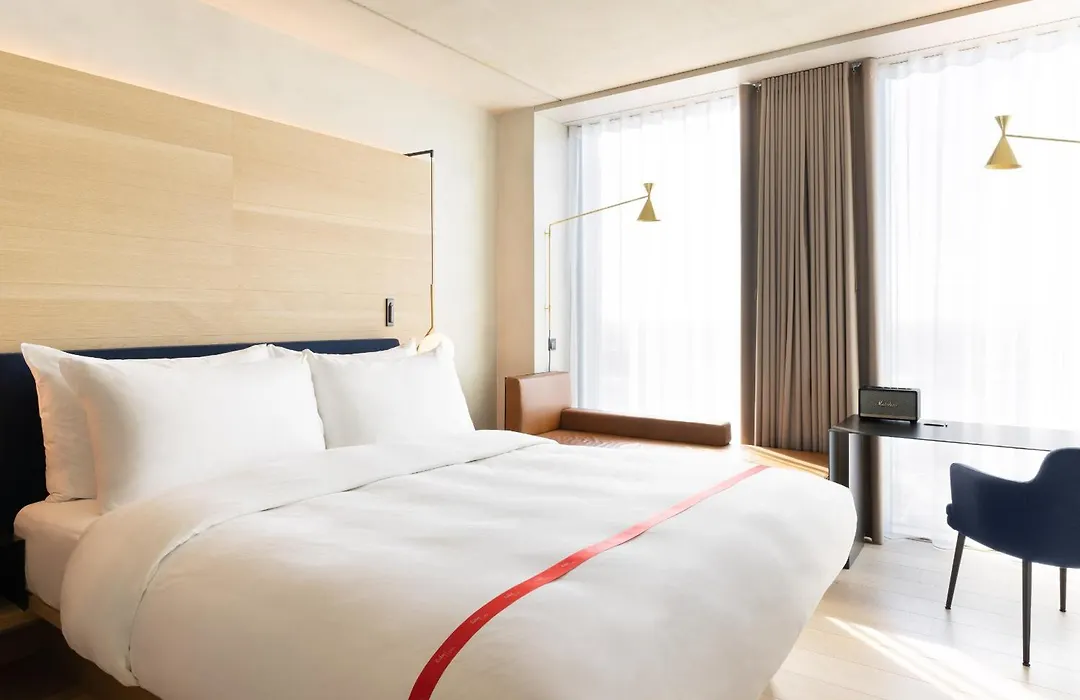 Ruby Emma Hotel Amsterdam By Ihg-1