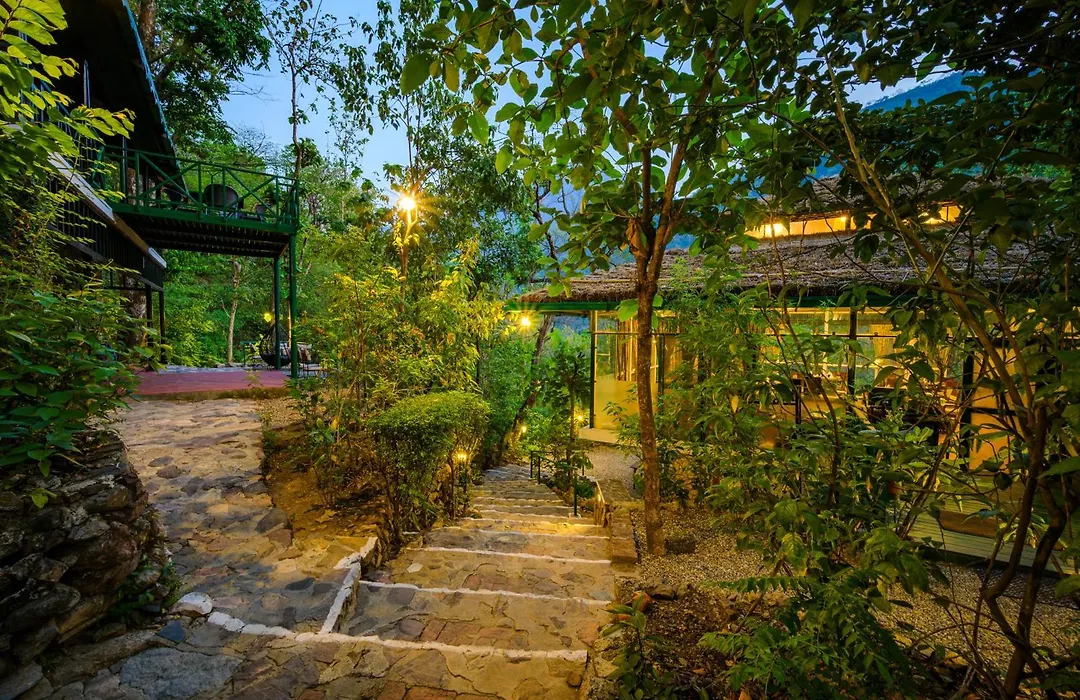 Neemrana'S Glasshouse On The Ganges-1