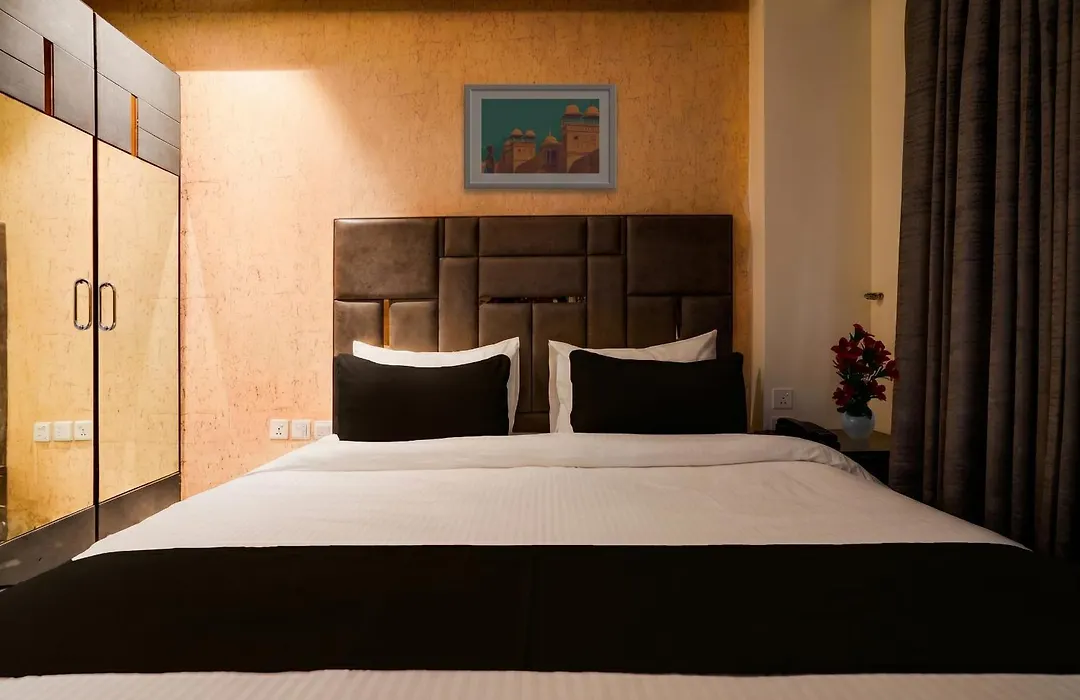 Townhouse Pitampura West Enclave-1
