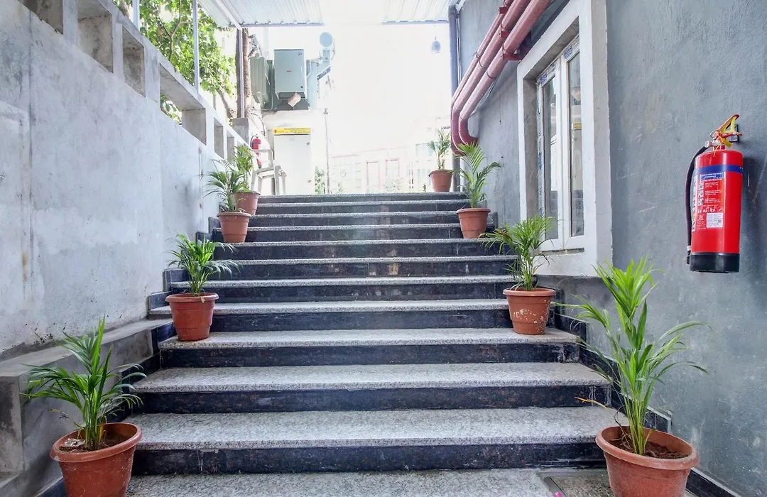 Super Townhouse Rcc Majestic 397 Lb Nagar-1