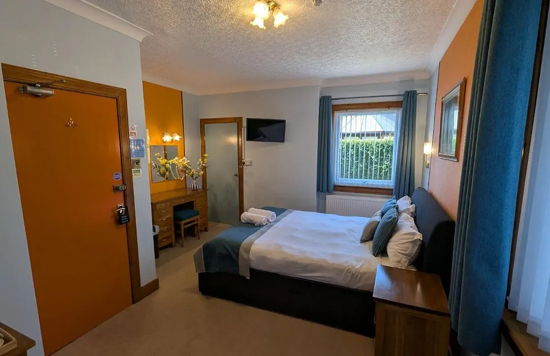 Lyndon Guest House-1