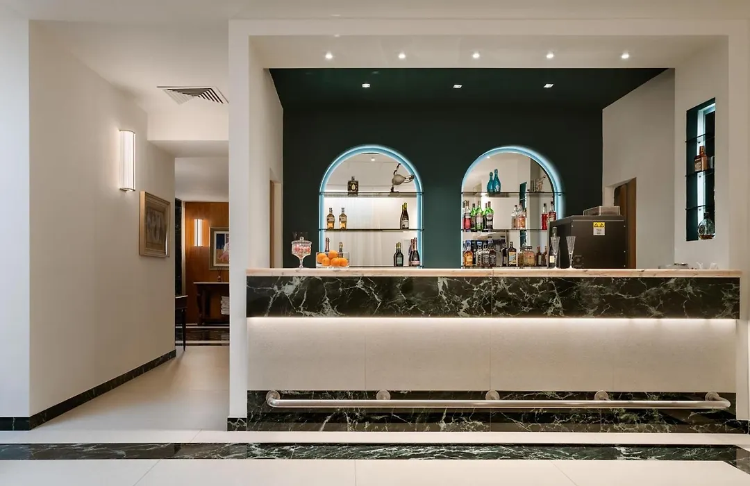 Best Western Plus Hotel Plaza-1