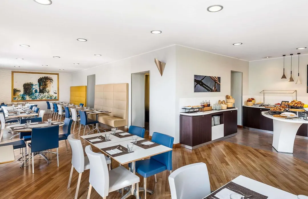 Mercure Napoli Centro Angioino-1