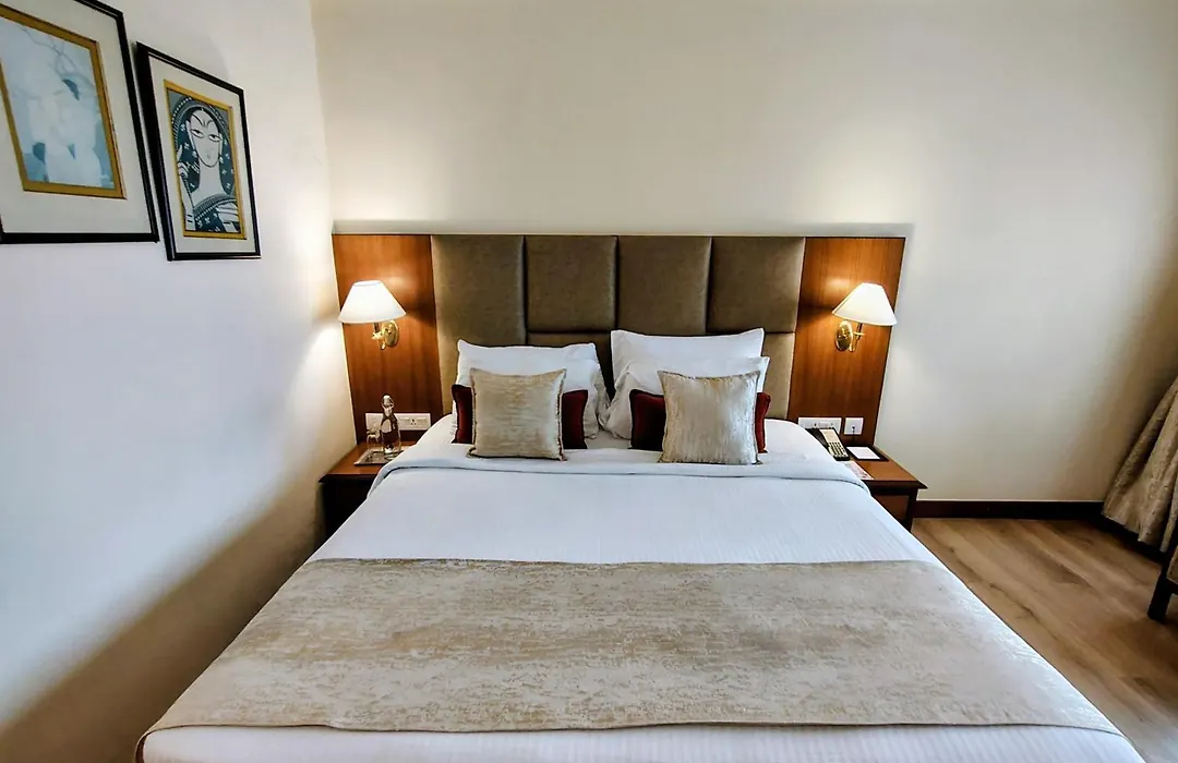 Peerless Hotel Kolkata-1
