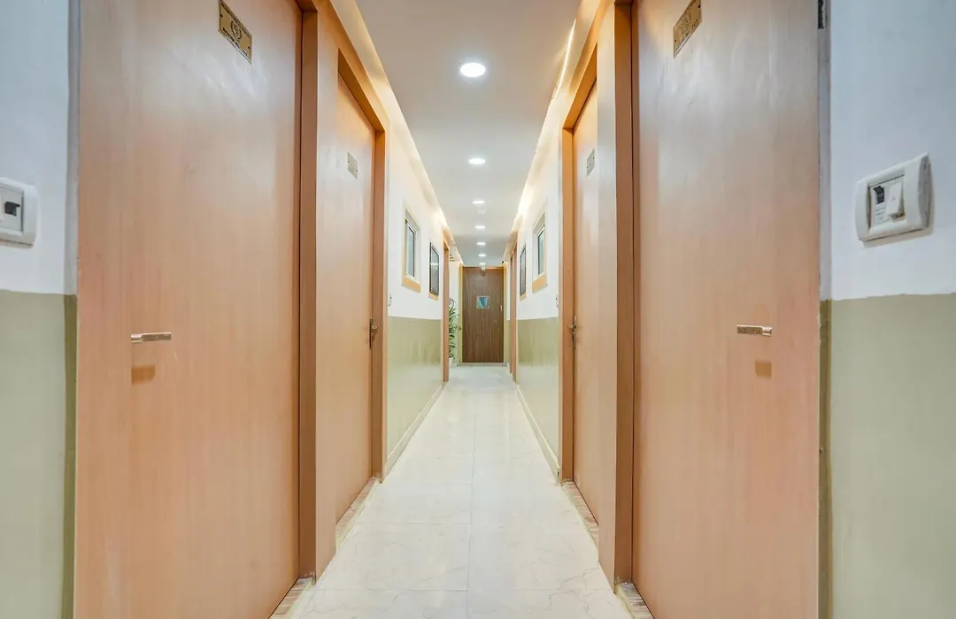 Hotel Smart Inn-Near Delhi Airport Free Airport Drop-1