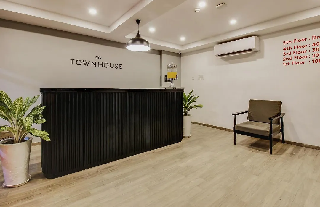 Super Townhouse 359 Begumpet Near Hyderabad Central-1