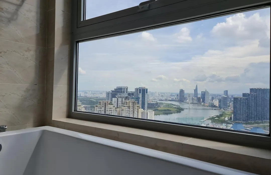 Landmark 81 Luxury Condotel-1