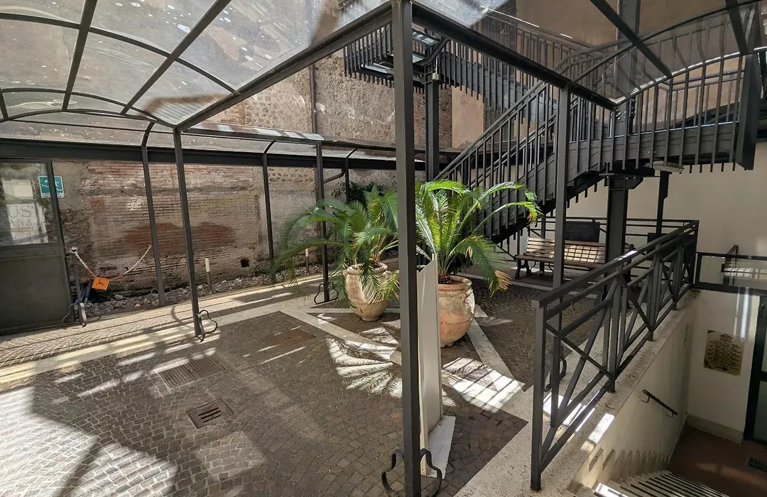 Domus Sessoriana-1
